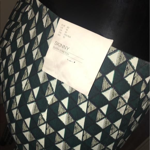 Patterned Pant - Picture 4 of 4