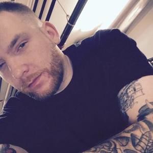 Meet your Posher, Troy