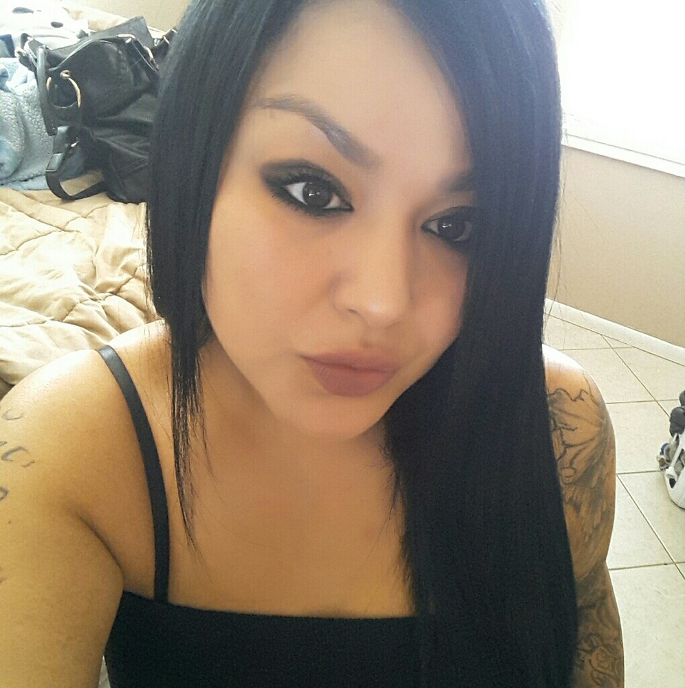 Meet your Posher, Claudia