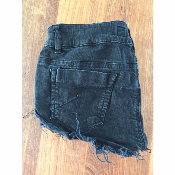 31 off Brandy Melville Pants Brandy Melville Black Cut Off Jean