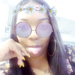 Meet your Posher, Arielle