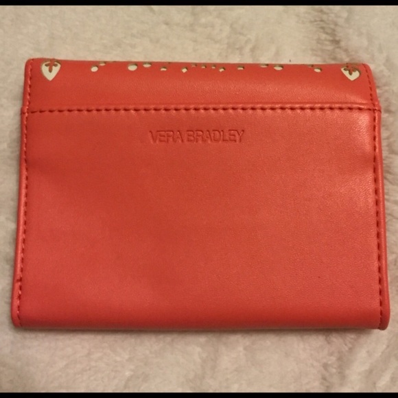 NWT Vera Bradley laser cut trifold wallet - Picture 2 of 6