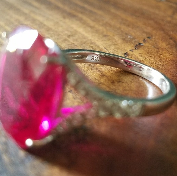 Real silver, cubic zirc and ruby ring - Picture 5 of 5