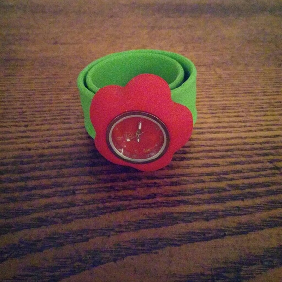 Rubber flower watch - Picture 1 of 4