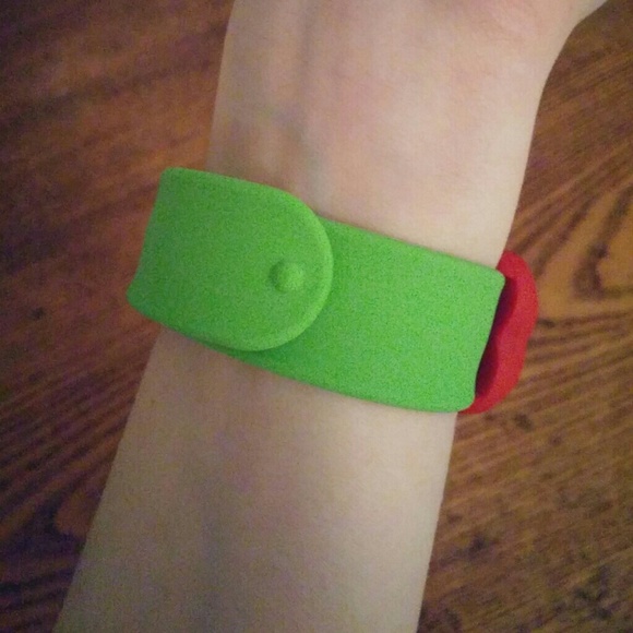 Rubber flower watch - Picture 4 of 4