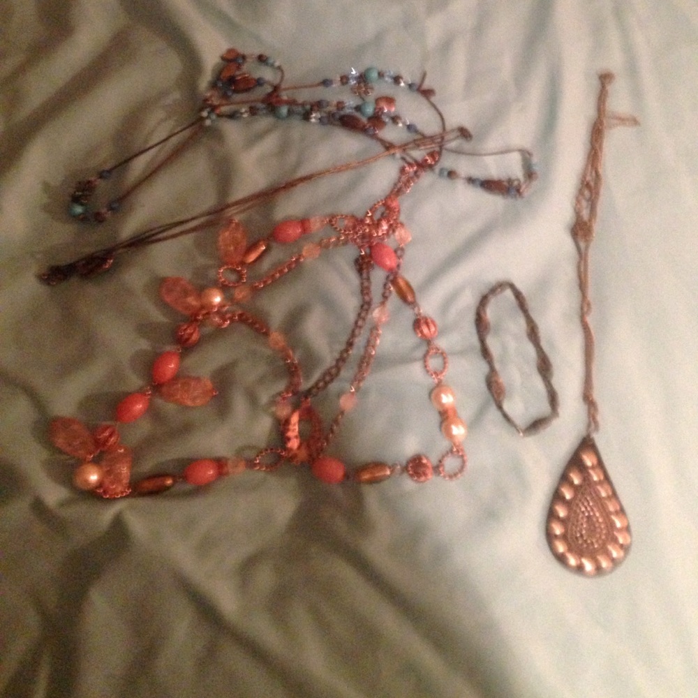 Necklaces - Picture 1 of 1