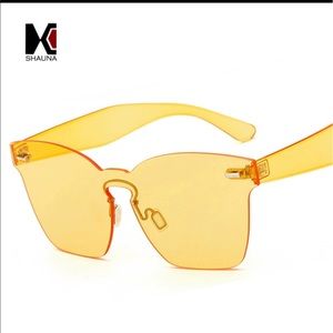 Integrated Lens Women Cateye Sunglasses