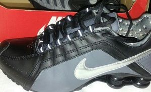 Woman's NIKE AIR SHOX JUNIOR SIZE 5