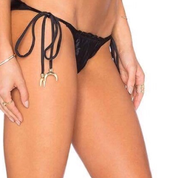 My Own Summer Arpoador ruffle edge bikini NWT - Picture 3 of 6