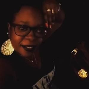 Meet your Posher, Ebony