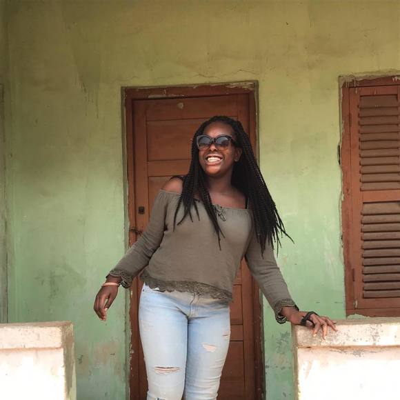 Meet your Posher, Ada - Picture 1 of 1