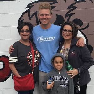 Meet your Posher, Zane