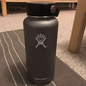 32oz hydro flask!