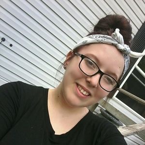 Meet your Posher, Alita