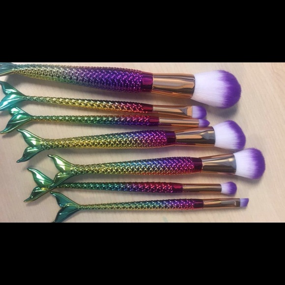 Other - Mermaid rainbow makeup brush set