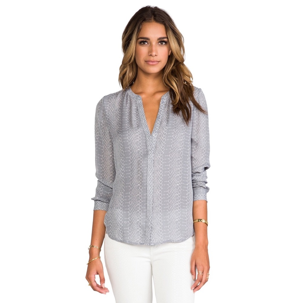 SPECIAL SALE!!!! 🌟Super popular Joie shirt 🌟