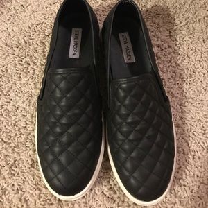 Steve Madden slip on