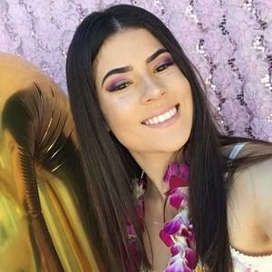 Meet your Posher, Anna paula