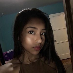 Meet your Posher, Azucena