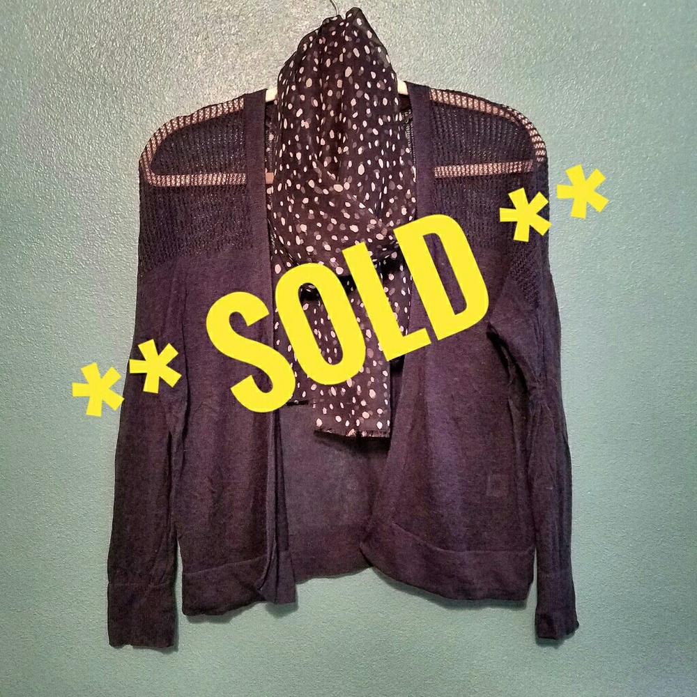 **SOLD**🔴 APT 9 Navy Cardigan Sz Large