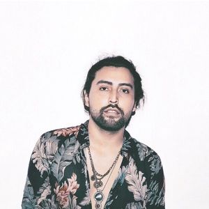 Meet your Posher, Giovanni