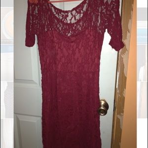 Red mid-sleeve lace dress