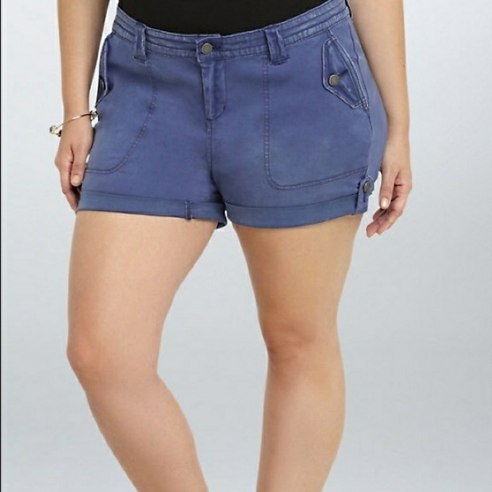 Torrid military shorts size 24