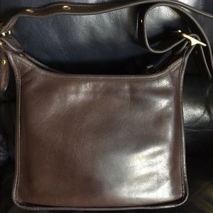 Coach Vintage crossbody . Leather classic legacy