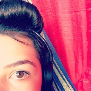 Meet your Posher, Esther