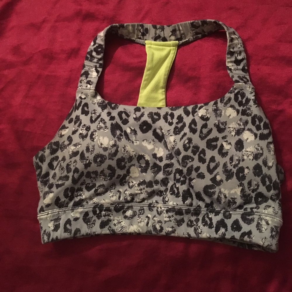 🎀 Sports Bra
