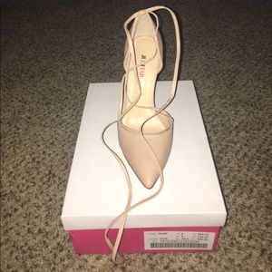 Sexy heels! very cute!