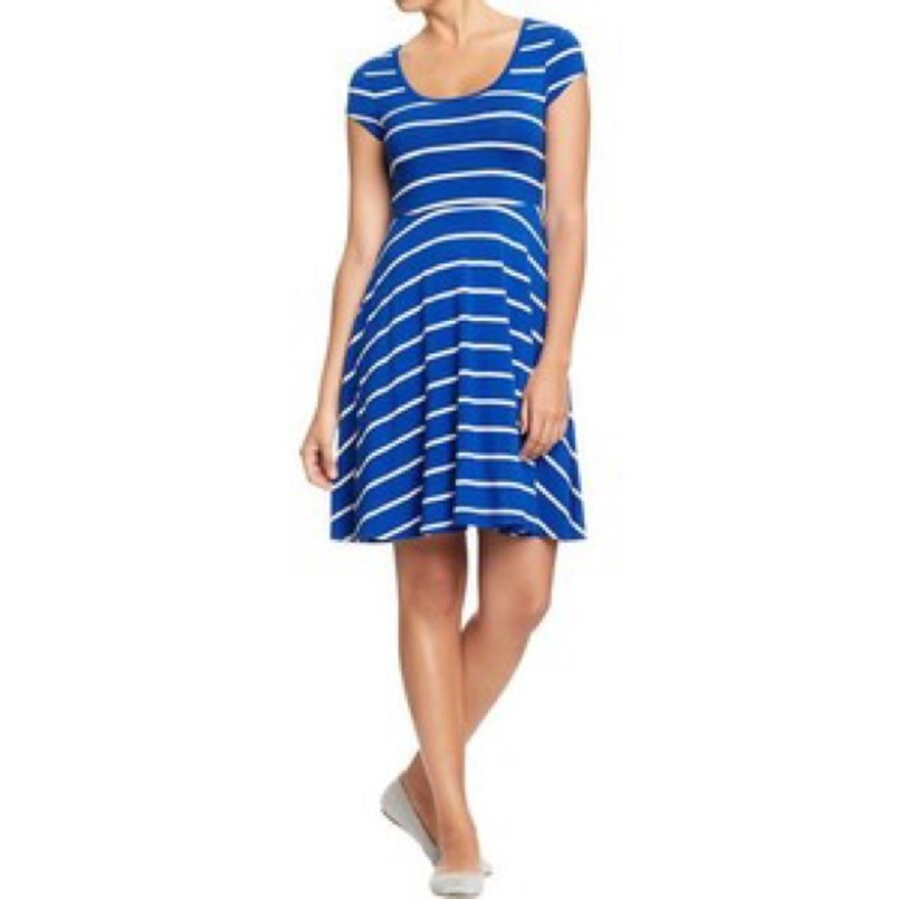 Old Navy Fit and Flare Blue Striped Dress Flowy 👗