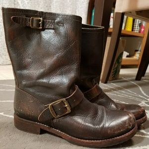 Veronica Frye short boot