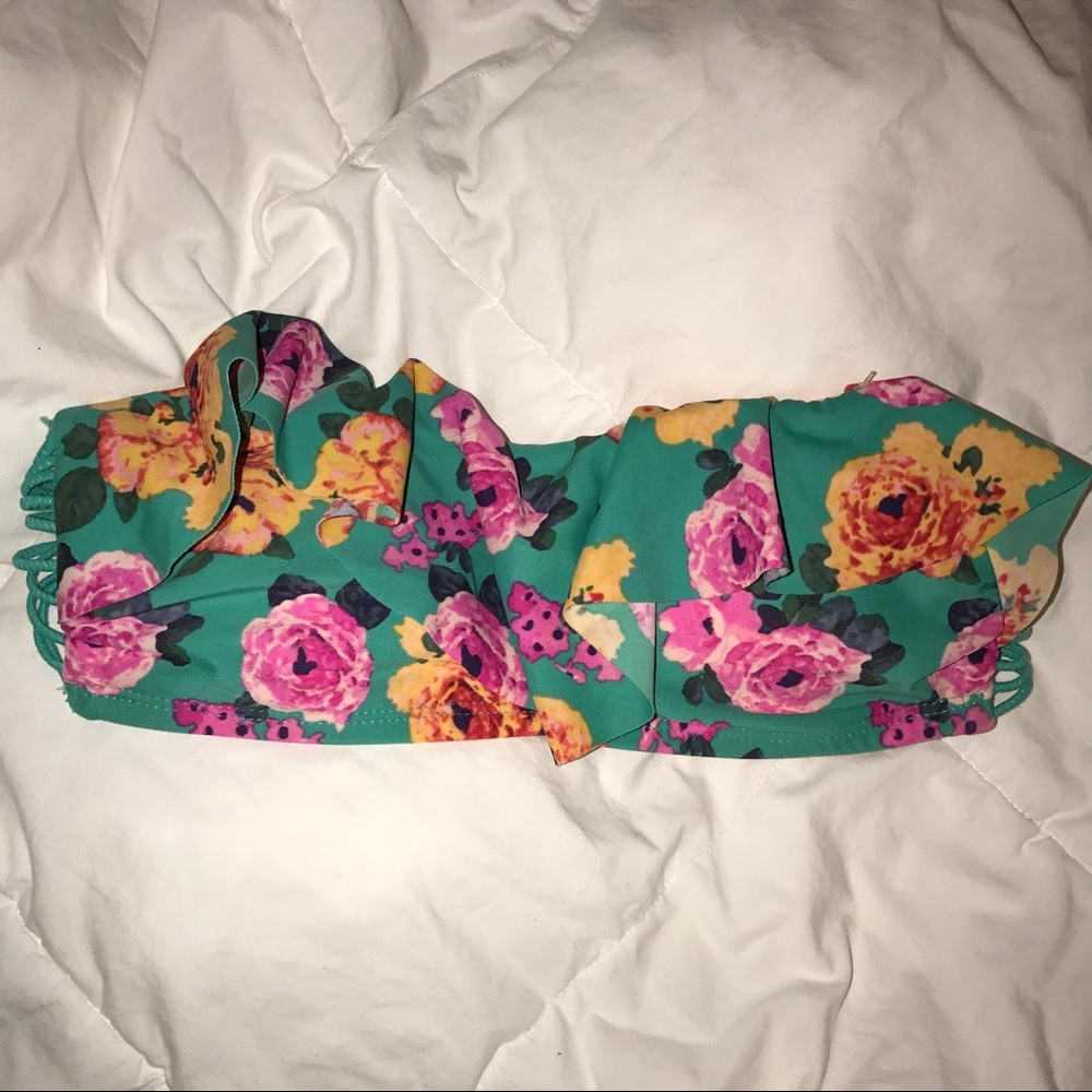 NWT Floral Bandeau Bikini Top