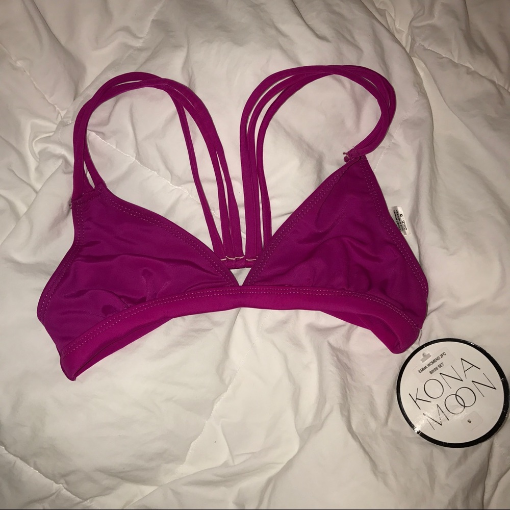 NWT Strappy Bikini Top