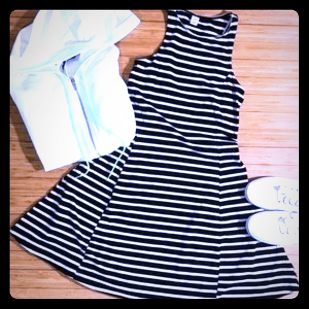 Black and white stripped Old Navy dress