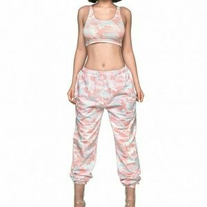 The Kylie shop sweatpants pink camo