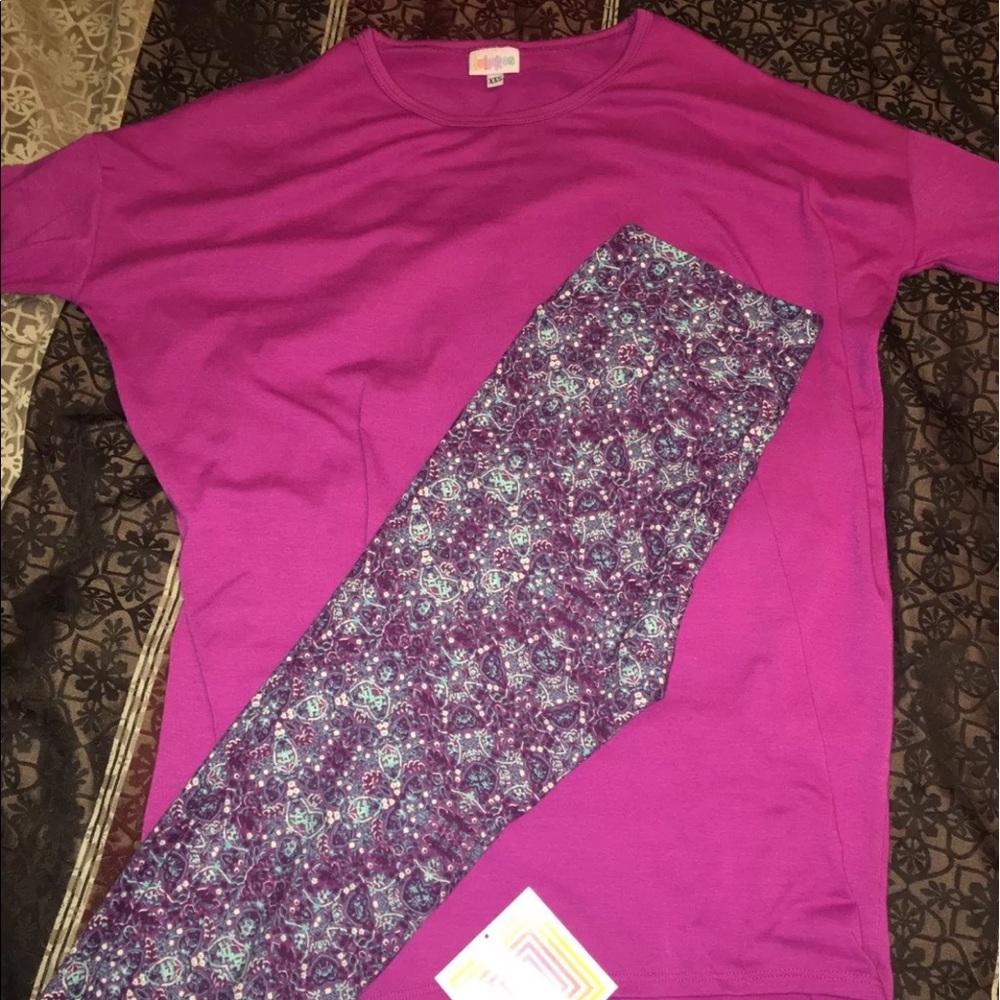 LulaRoe leggings and Irma set