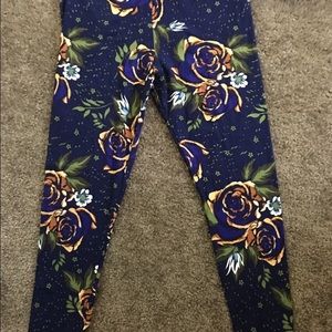 TC Lularoe Rose Leggings Never Worn