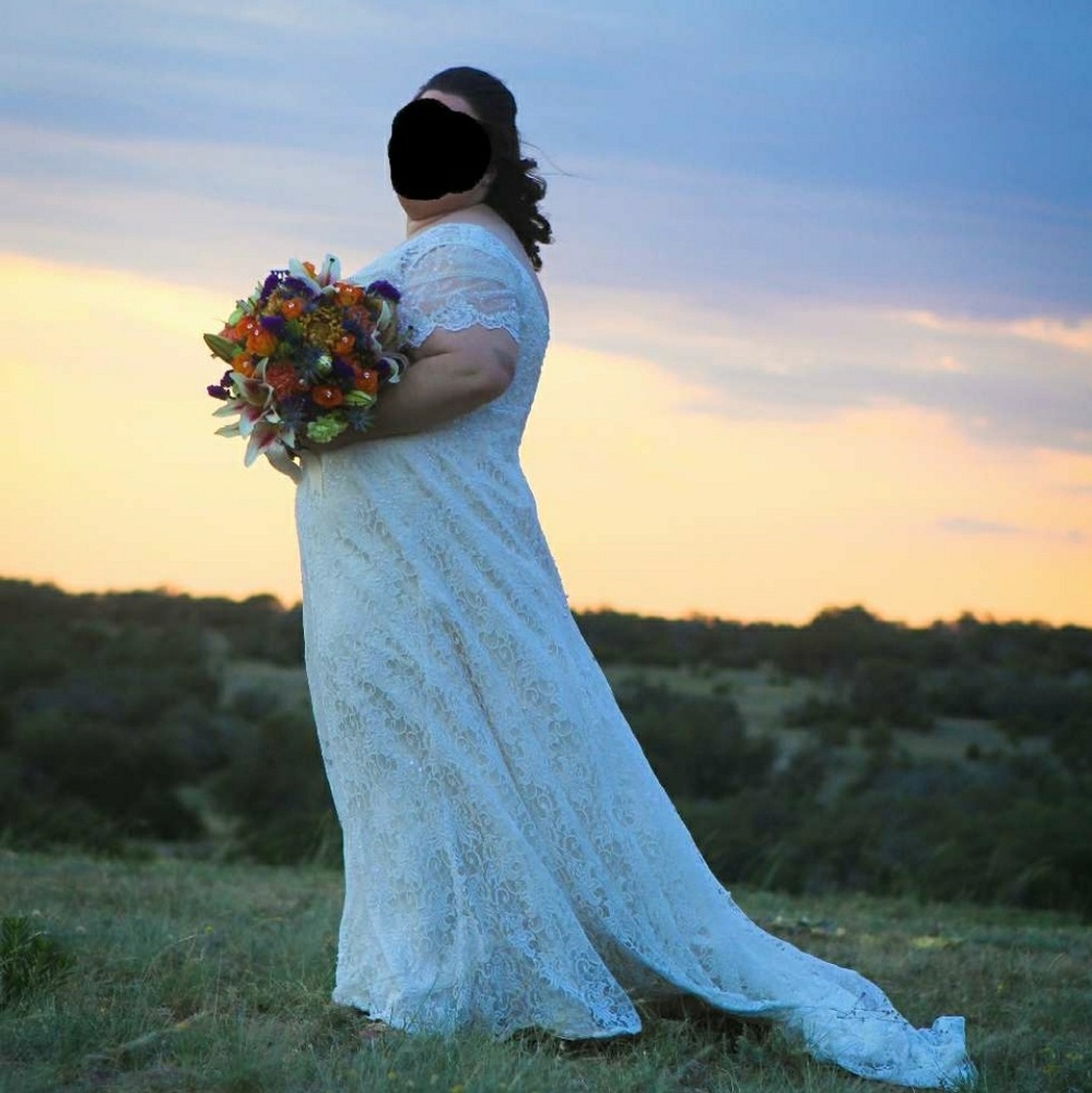 Beaded lace wedding dress Size 22