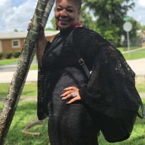 Meet your Posher, Angela