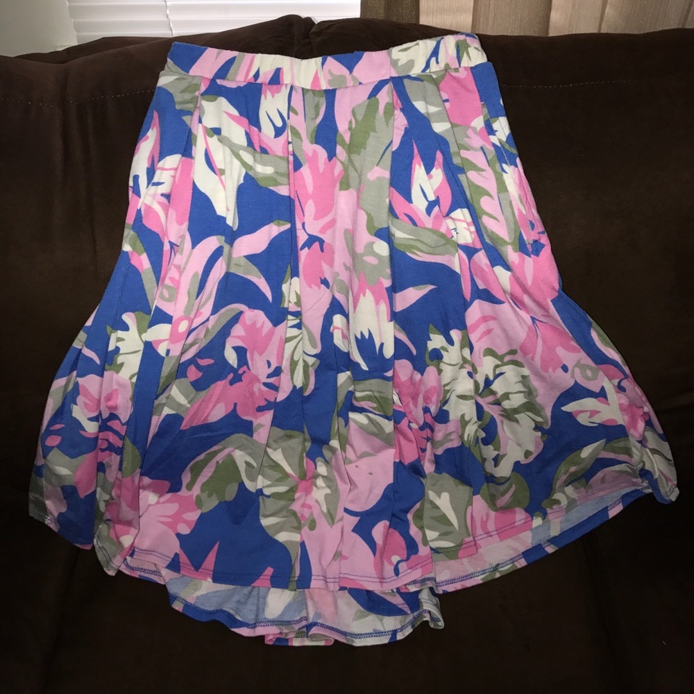 NWOT LulaRoe flower skirt