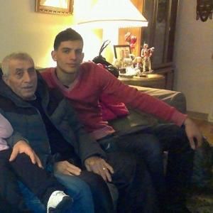 Meet your Posher, Ali