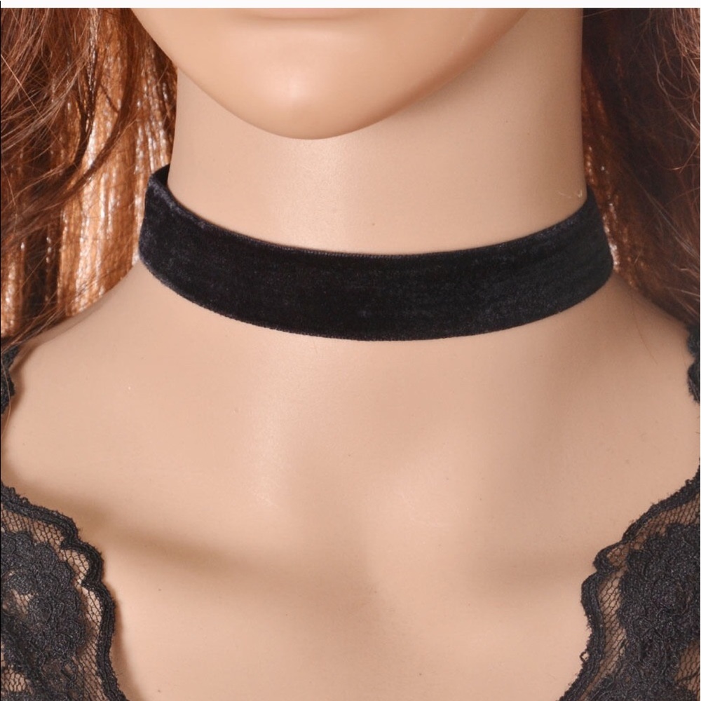 NWT Black Velvet Thick Choker Necklace