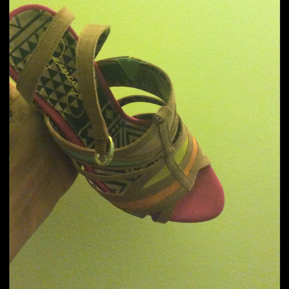 Jessica Simpson multi color wedge