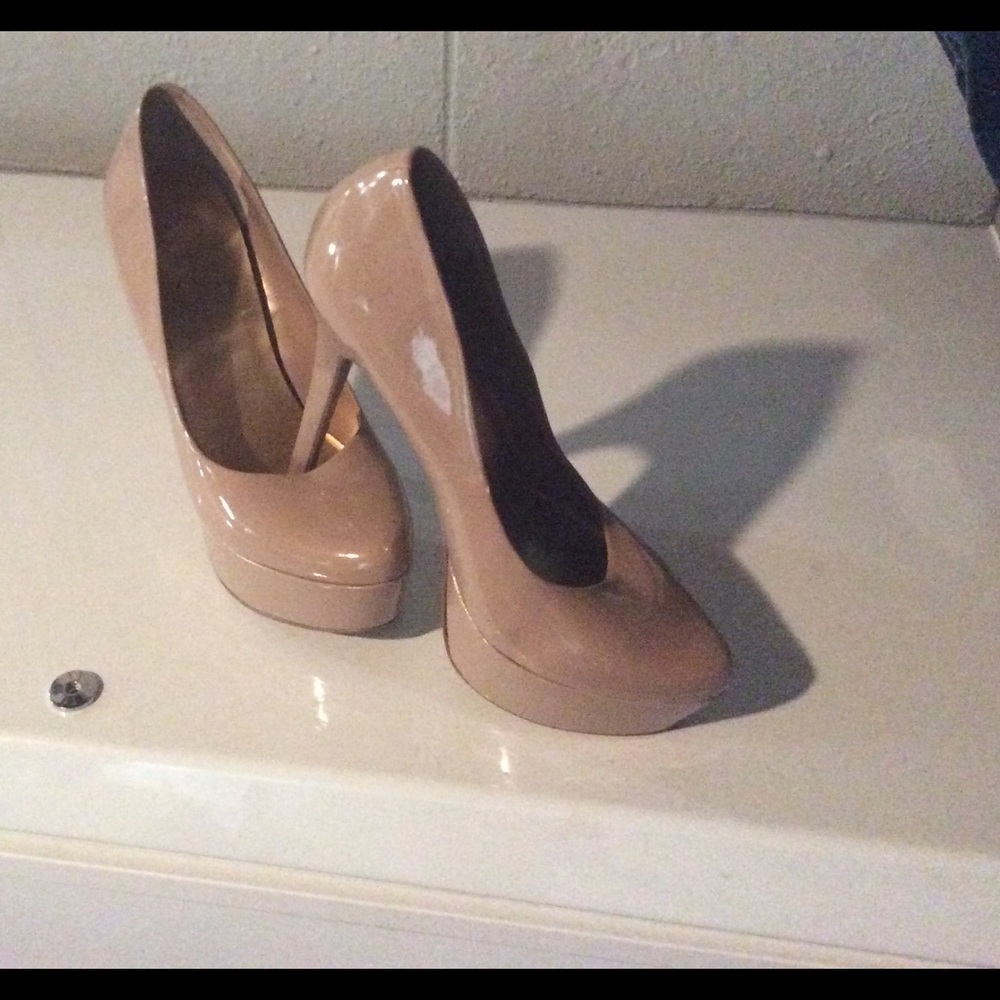 Nude platform heel
