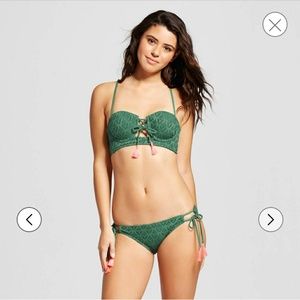 Crochet bikini ..D/DD top BOTTOM L NWT