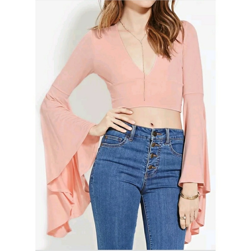 ❗SALE❗HP||🌟Chic V-Neck Flare Bell Sleeve Crop Top - Picture 2 of 5