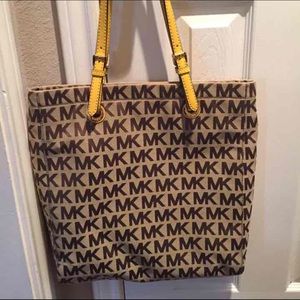 Michael Kors tote