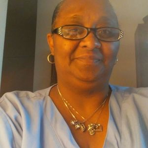 Meet your Posher, Adella